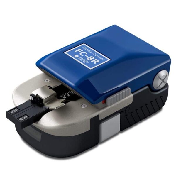 Sumitomo FC-8R-F Fasertrenngerät im geschlossenen Zustand, robustes Design für Glasfaserinstallationen.